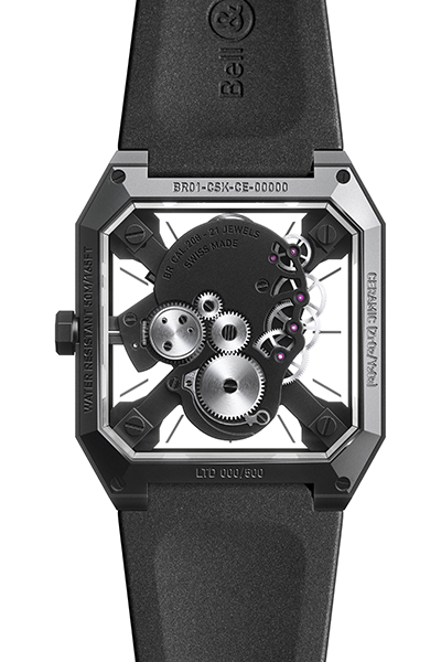 اخرج عن المألوف واكمل اطلالتك مع ساعة Bell & Ross الجديدة